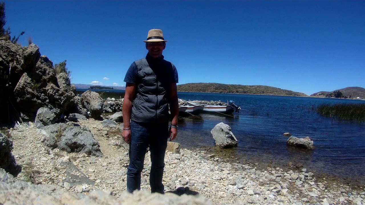 Le tube de l'été au lac Titicaca