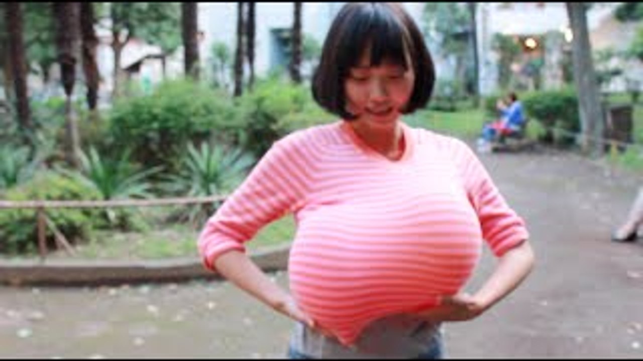 歩く度におっぱいが大きくなる Japanese invention