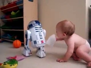 Download Video: Bebe Hablando Con R2D2! MUY DIVERTIDO! ★ bebes divertidos - risa bebe - bebes chistosos - bebe humor