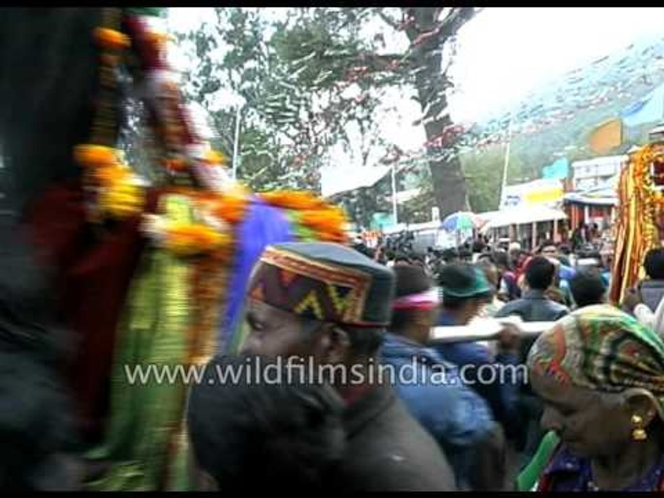 Gods of Kullu valleys arrive for Dussehra festival