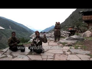 Hand spinning with a spindle in Jaunsar-Bawar region