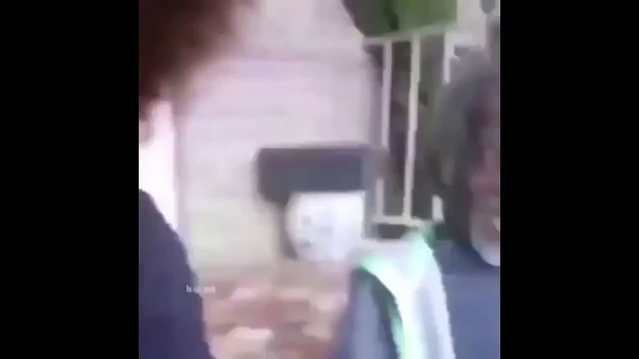 Wait a minute mr postman vine remix (loop) lmfao