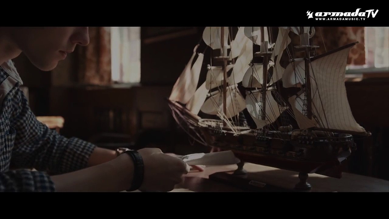 Lost Frequencies feat. Janieck Devy - Reality (Official Music Video)