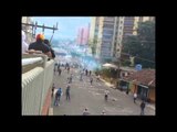 Gases lacrimógenos, bloqueos y destrozos en San Cristóbal, Táchira, durante protestas de 24F