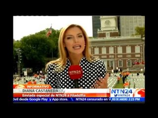 Inmigrantes piden en Filadelfia ayuda al papa Francisco con velas y pancartas