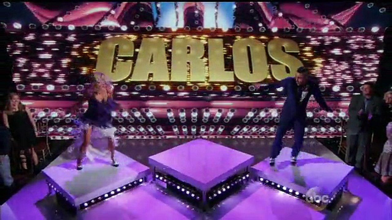 Carlos PenaVega & Lindsay Arnold - Quickstep