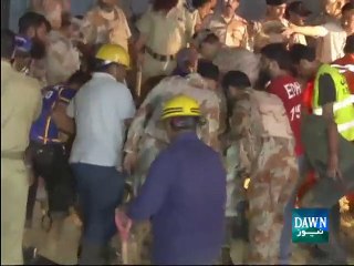 13 Killed as Landslide Hits Karachi Slums