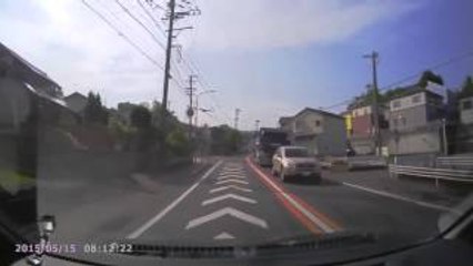 愛知のベンツ運転手に絡まれる