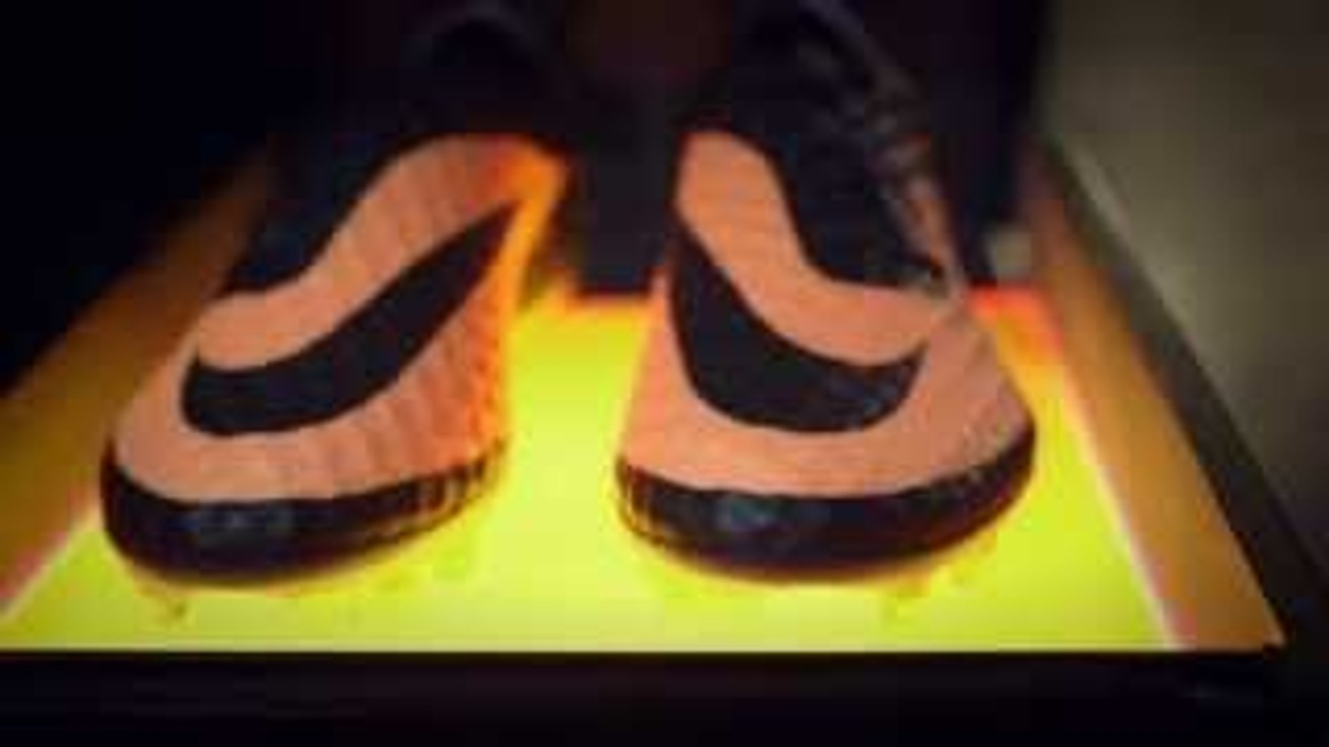 Nike HypervenomX Phelon III Mens Indoor Soccer Shoe
