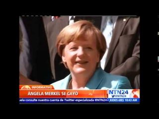 ¿Mala suerte? Angela Merkel cae al suelo durante ópera de festival en Baviera tras romperse su silla