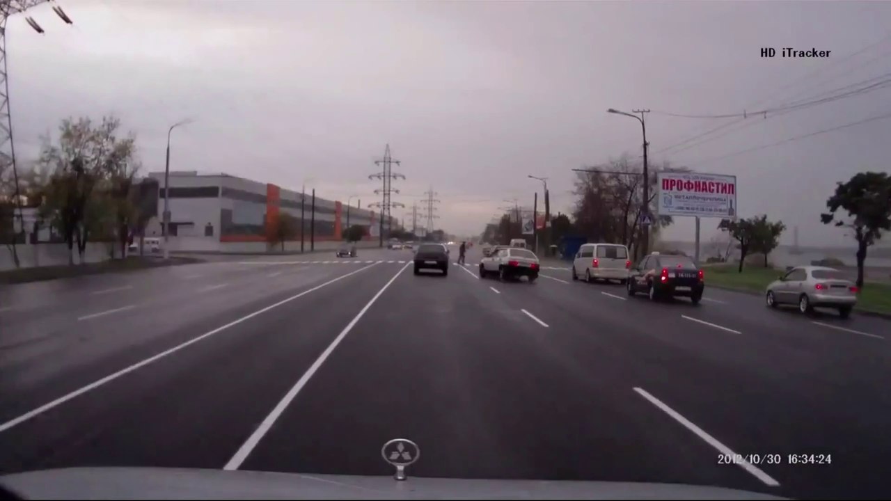 Si tu roule trop vite quand il pleut, alors toi sera surpris.