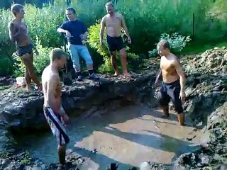 Mud wrestling׃ Rain vs Erki