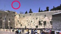 Spirit Orb or Ghost caught on tape - Holy wall - Israel - UFO sightings Dec. 16th.