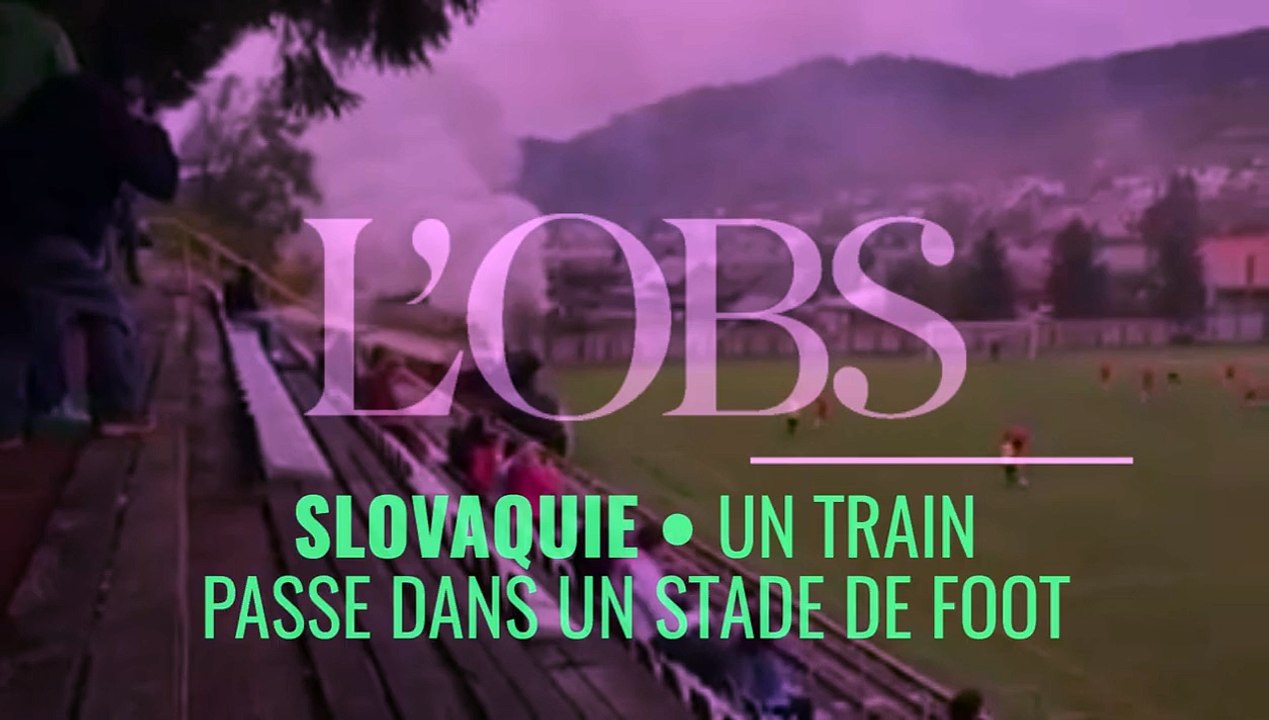 Slovaquie : un train à vapeur traverse un stade en plein match