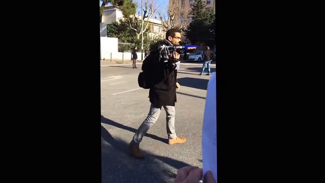 Manuel Valls se fait insulter a Marseille avec Najat Vallaud-Belkacem