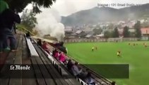 Un train à vapeur s'invite sur un terrain de foot en Slovaquie