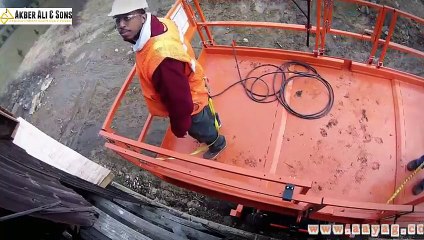 Upgraded Rough Terrain Scissor Lifts Power Through Rugged Job Sites - JLG