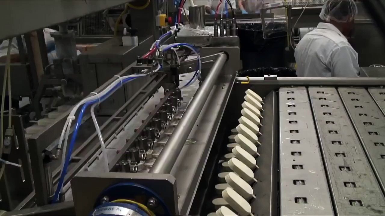 دیکھیے فیکٹری میں آئس کریم کیسے تیار کی جاتی ہے ۔۔ معلوماتی دیکھیے