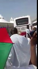 Des pèlerins négligés à la MECQUE, s'en prend au membre de la commision