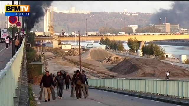 Des forains bloquent Rouen pour protester contre le déplacement d'une fête