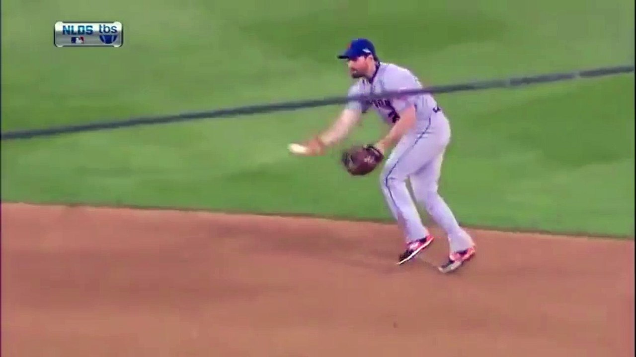Dodgers' Utley breaks Mets' Tejada's leg during slide _