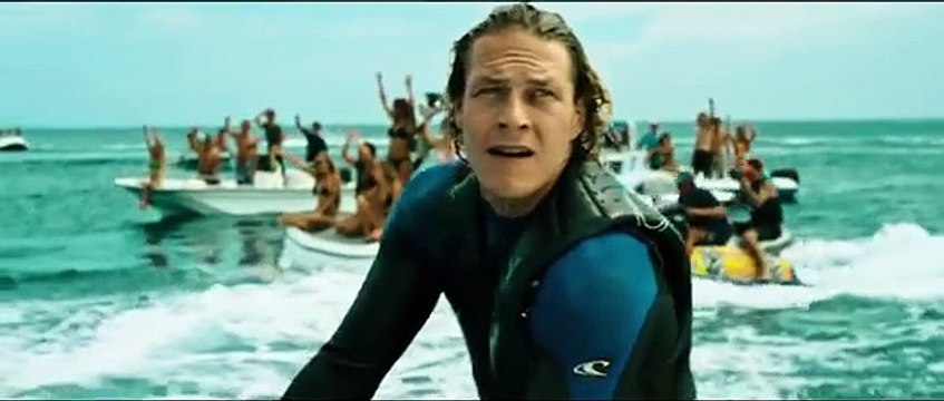 Новый шикарный трейлер к фильму На гребне волны Point Break point-break-rutlr2