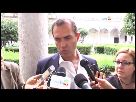 Napoli - Il caso delle due mamme di Ruben, parla de Magistris (13.10.15)