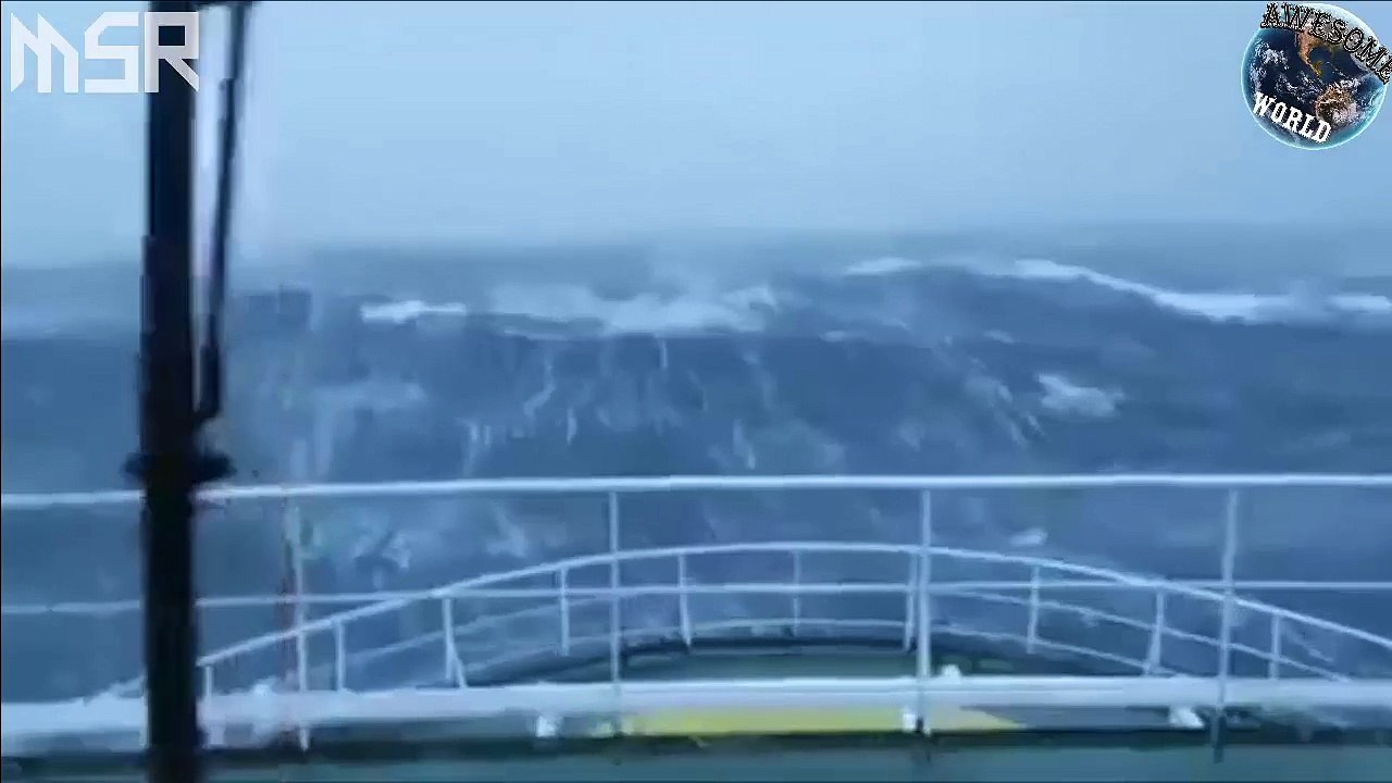 Ocean Big Waves