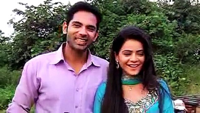 Bihhaan ko Bachane mein Chali Gayi Thapki Ki Jaan woh Gir Gayi Khai mein - 13 october 2015 - Thapki Pyaar ki