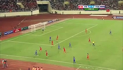 STUNNING GOAL!!! Kroekrit THAWIKAN scores against Vietnam