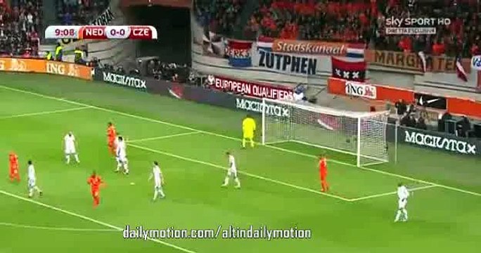 Wesley Sneijder Amazing Chance - Netherlands vs Czech Republic - Euro 2016 - 13.10.2015