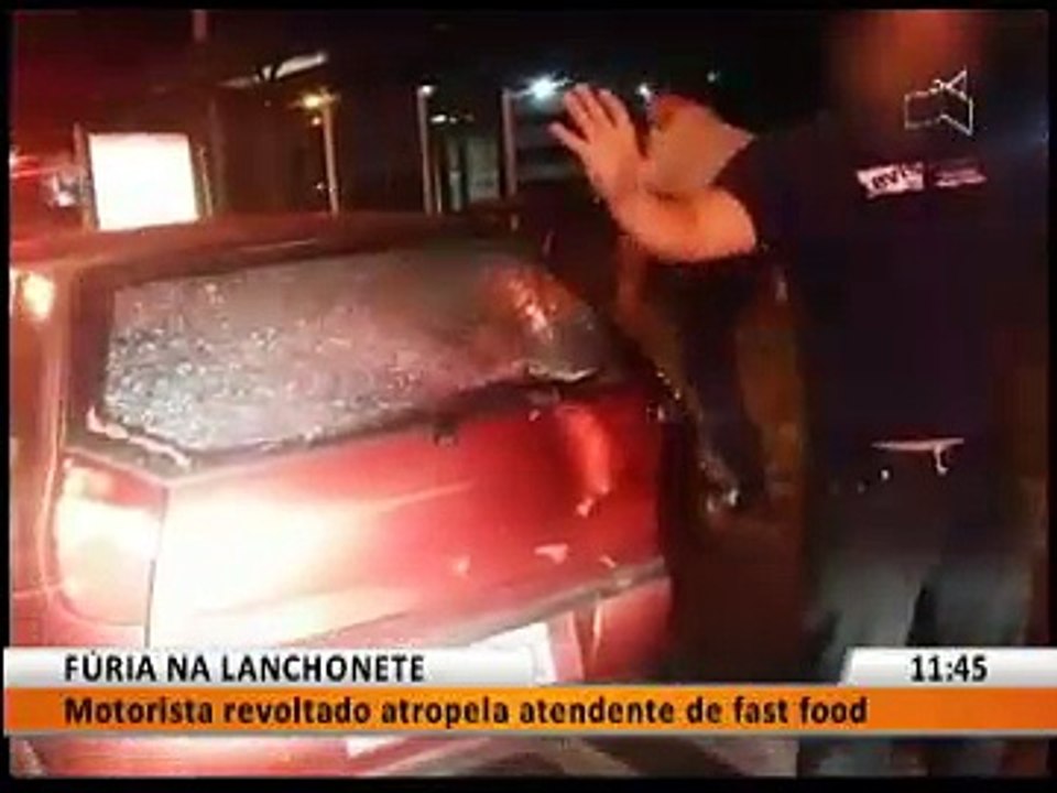 FÚRIA NA LANCHONETE