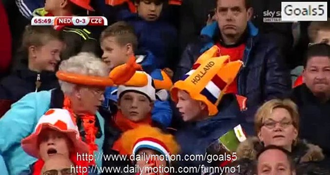 Robin van Persie OWN Goal Netherlands 0 - 3 Czech Republic Euro Qualifications 13-10-2015