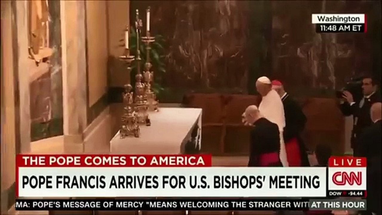 Pope Francis Thug Life Tablecloth Trick (BEST VERSION)