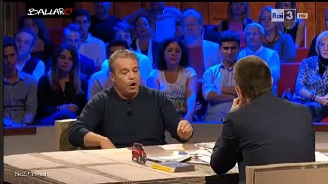 Claudio Amendola: PD non credibile, adesso ROMA al M5S Ballarò (13 ottobre 2015