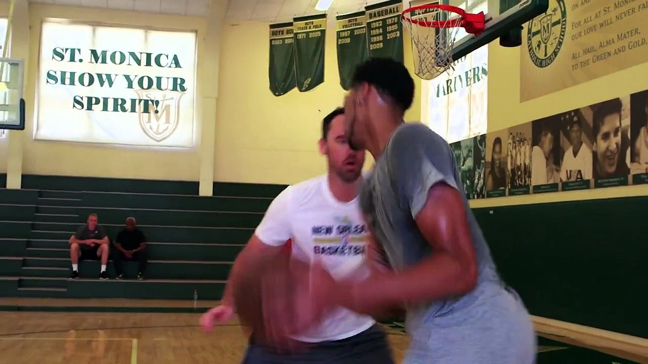 Anthony Davis – Working Out
