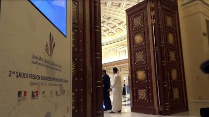 فالس يوجه نداء من السعودية للاستثمار في فرنسا