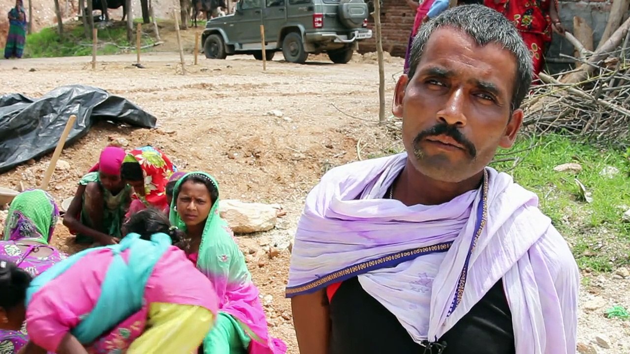 Indische Kinder schwitzen für Glanz in der Kosmetik-Industrie