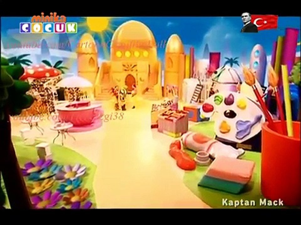 Kaptan Mack Başkanlık Kıyafet Balosu