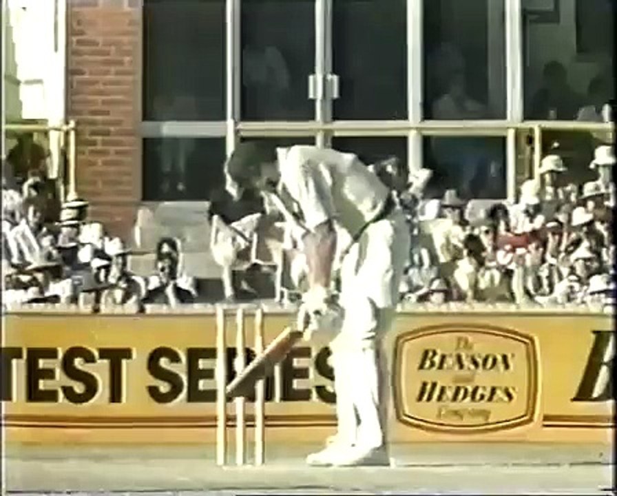 *PAIN* DEADLY Curtly Ambrose BROKEN JAW and OUT! vs Geoff Lawson 1988