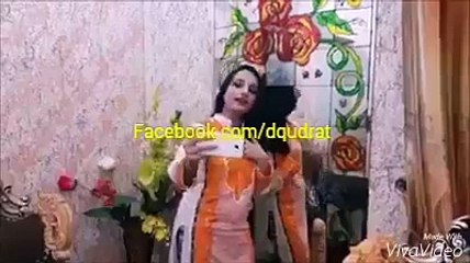 Girl selfis bante hwe-Dailymotion