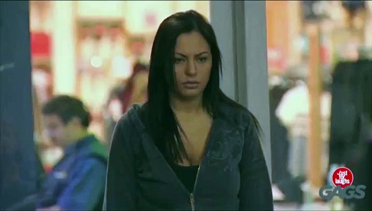 Cette caméra particulière peut voir à travers les vêtements !!! Vidéo Dailymotion