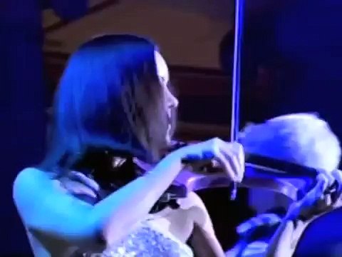 Electric Violinists Linzi Stoppard - Ben Lee Rock Led Carmina