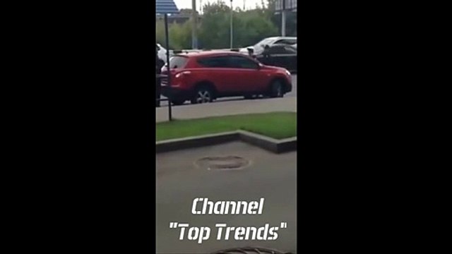 Арест блондинки которая давит полицейских Киев. Полная версия