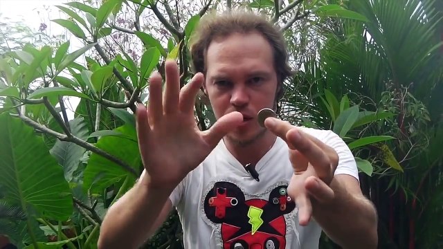 Обучение фокусам с монетами. Фокус Две монеты.
