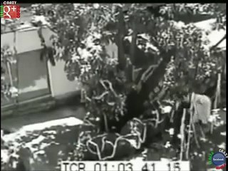 Incredibile: sposa tradisce il futuro marito un minuto prima di andare all'altare