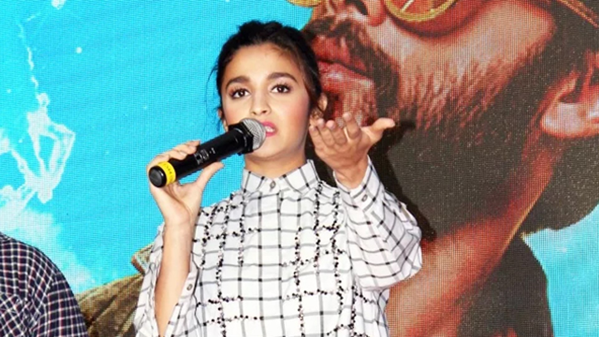 Alia Bhatt's ANGRY REACTION On Being Asked About Her JOKES - video  Dailymotion