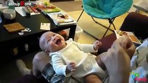 Ces bébés vont vous faire mourir de rire