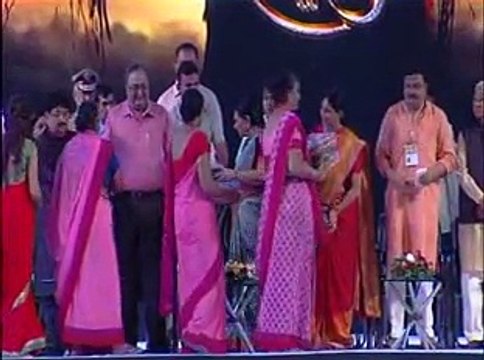 Ahmedabad GMDC Ground Navratri Mahotsav 2015 attended by Gujarat CM