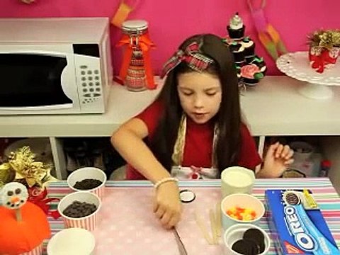 Make an easy CHRISTMAS SNOWMAN Oreo cookie pop or cake pop recipe by Charlis Crafty Kitch